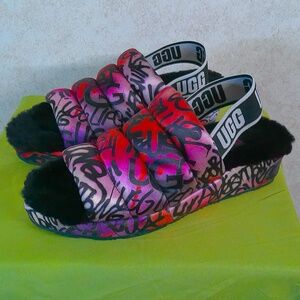 NWOT UGG AU Graffiti Puffer Slides Woman’s Size US6/EU37 RN# 88276 No Box
